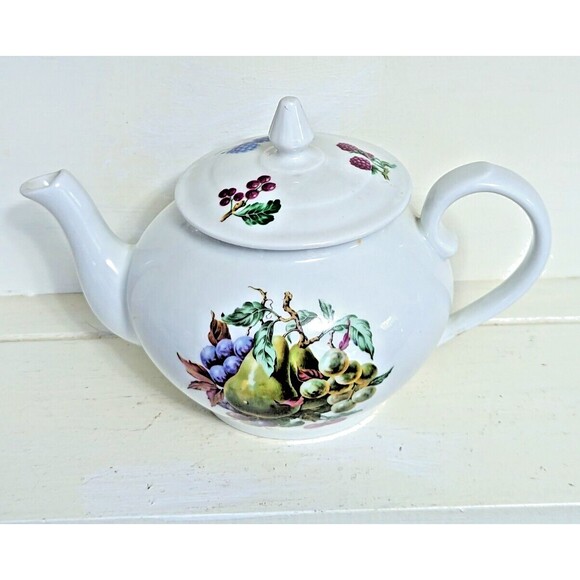 Vintage French Apilco teapot fruit design 4.5X10 porcelain made for Chamart - Picture 2 of 10